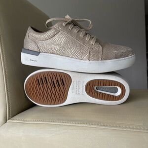 Rockport Truflex Women's Beige Sneakers